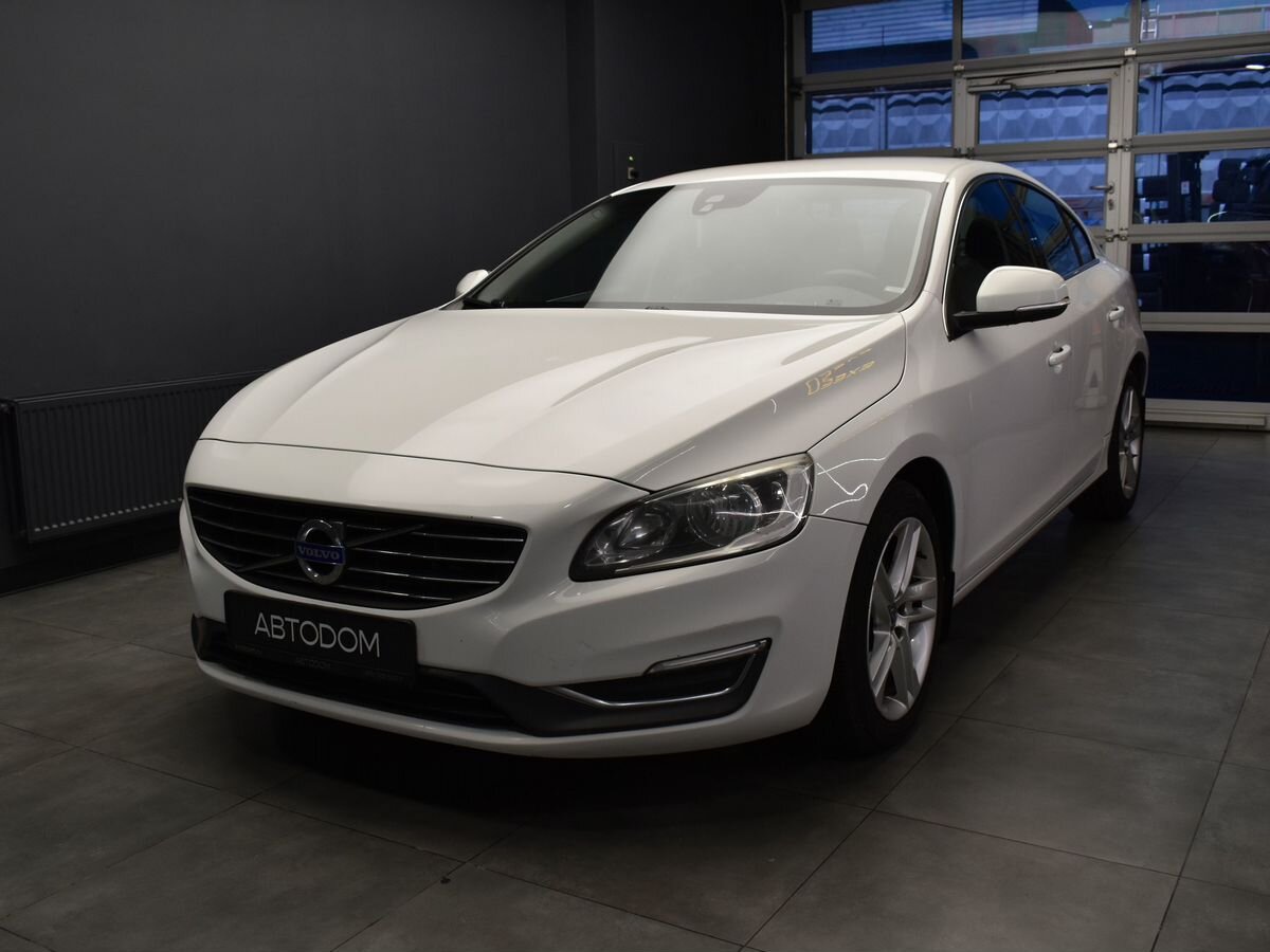 Volvo S60 II [рестайлинг] 2.0 AT (180 л.с.) Base Белый 2015 с пробегом 158 095 км