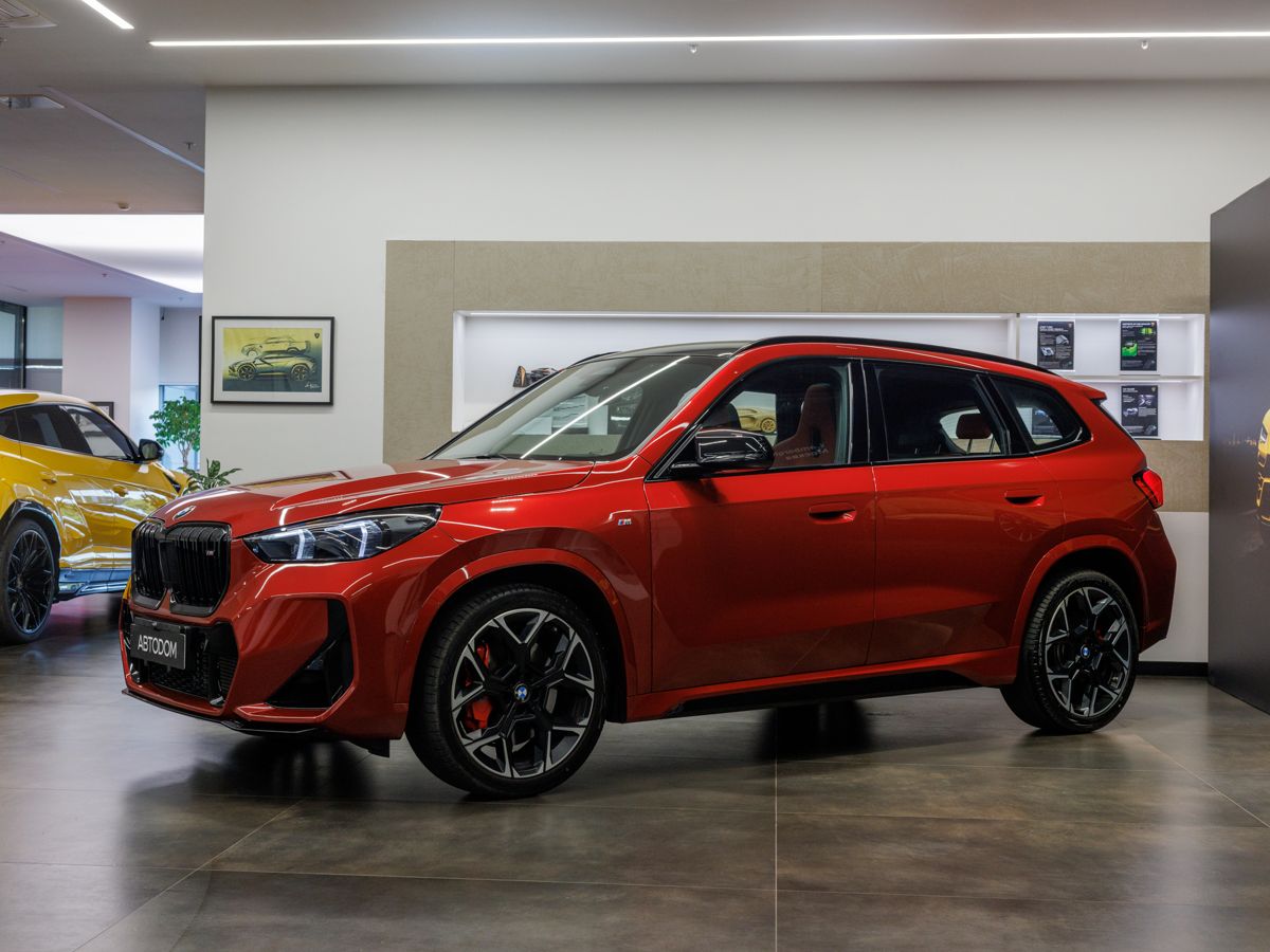BMW X1 III поколение (U11) 2.0 AMT 4WD (300 л.с.) M35Li Красный 2024 с пробегом 4 242 км