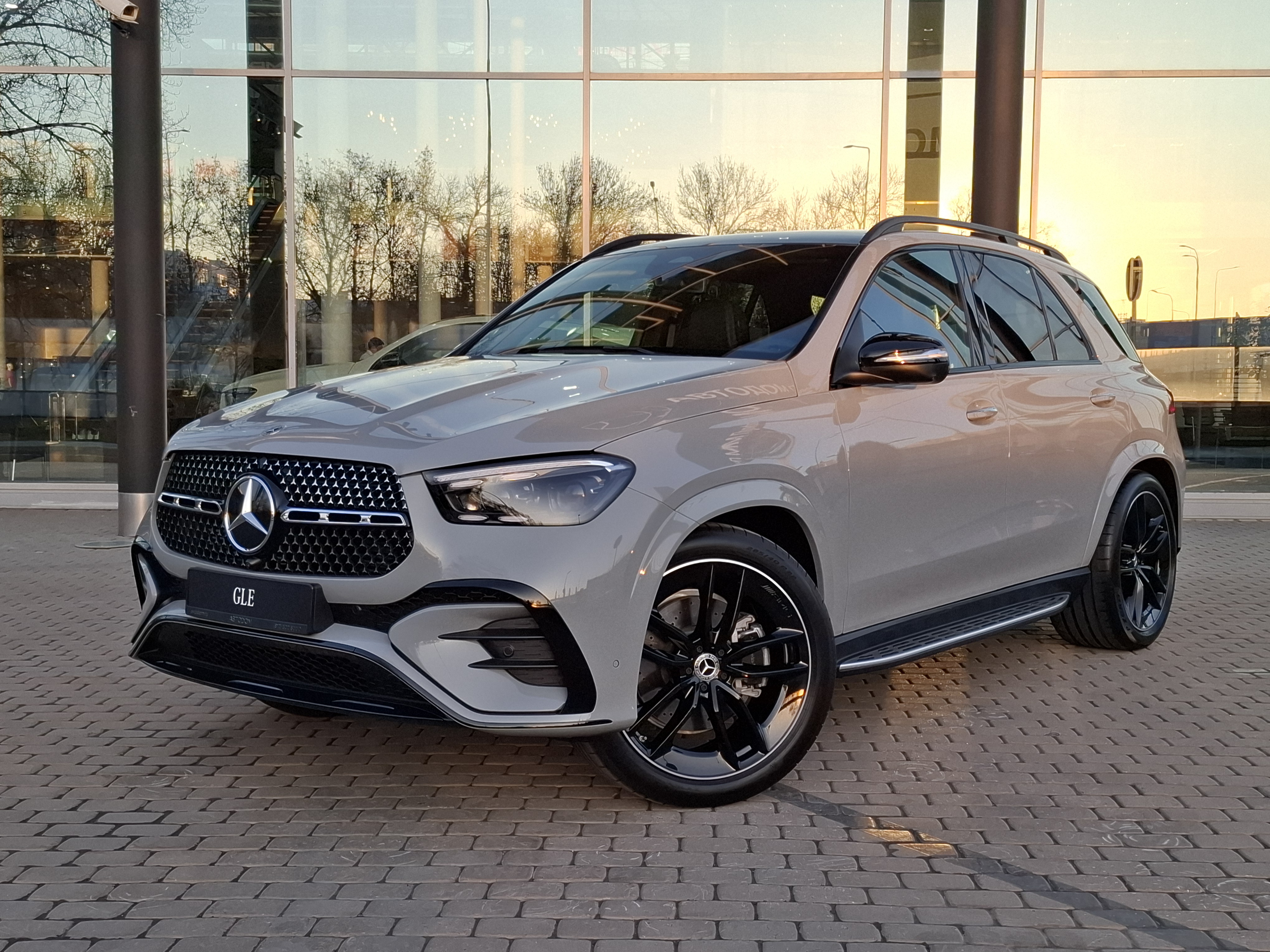 Mercedes-Benz GLE II (V167) [рестайлинг] 300 2.0d AT 4Matic (269 л.с.) Base Серый 2025 