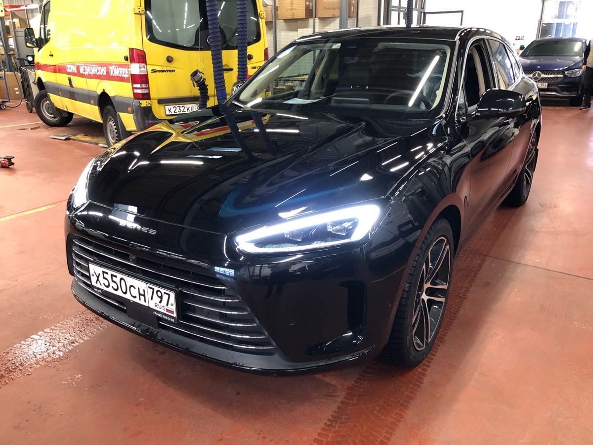 Автомобиль Seres M5 I поколение 1.5hyb AT 4WD (487 л.с.) Premium Чёрный 2024 с пробегом 18 987 км