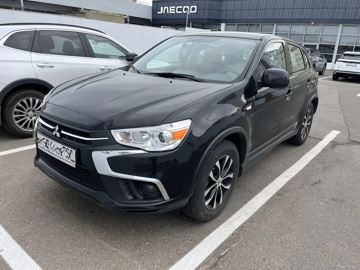 Mitsubishi ASX I [2-й рестайлинг] 1.6 MT (117 л.с.) Inform Чёрный 2018 с пробегом 43 638 км