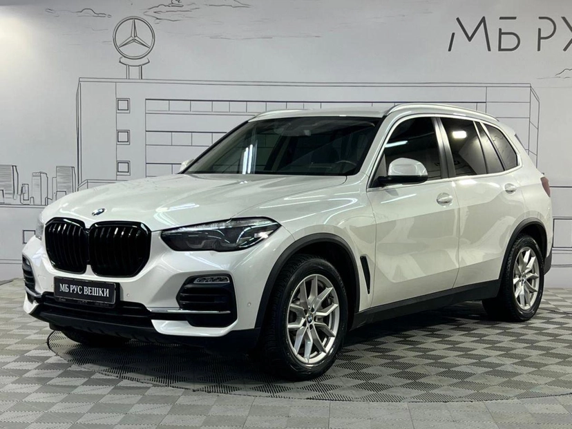Автомобиль BMW X5 IV поколение (G05) 3.0d AT 4WD (249 л.с.) Business Plus Белый 2021 с пробегом 52 000 км