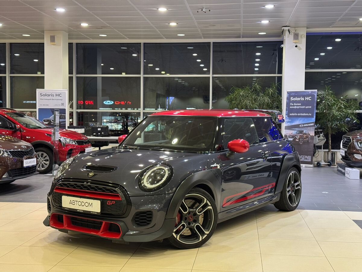Автомобиль MINI Hatch III (F55/F56) [рестайлинг] GP 2.0 AT (306 л.с.) John Cooper Works Серый 2020 с пробегом 40 124 км