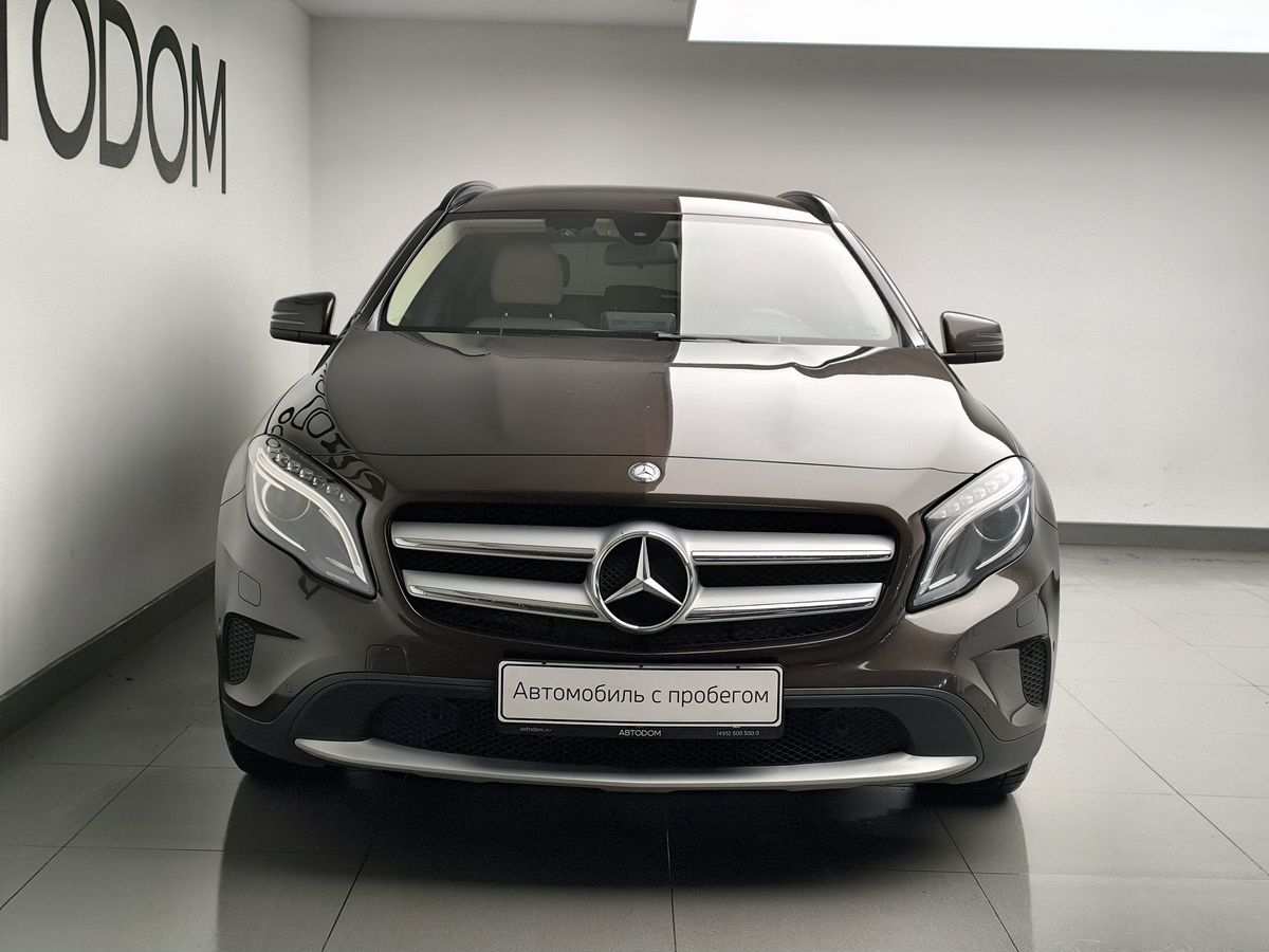 Автомобиль Mercedes-Benz GLA I поколение (X156) 200 1.6 AMT (150 л.с.) Особая серия Коричневый 2016 с пробегом 115 034 км