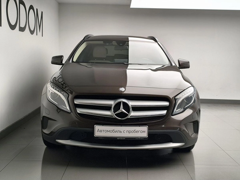 Автомобиль Mercedes-Benz GLA I поколение (X156) 200 1.6 AMT (150 л.с.) Особая серия Коричневый 2016 с пробегом 115 034 км