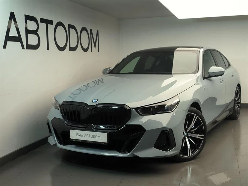 Автомобиль BMW 5 серии VIII поколение (G60) 2.0 AT 4WD (258 л.с.) M Sport Серый 2025 с пробегом 6 541 км