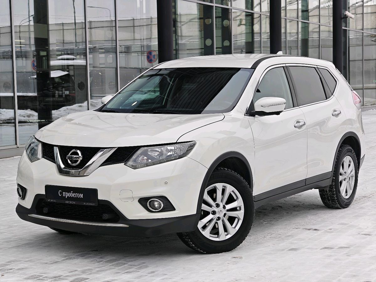 Автомобиль Nissan X-Trail III (T32) [рестайлинг] 2.0 CVT (144 л.с.) SE+ Белый 2017 с пробегом 144 262 км