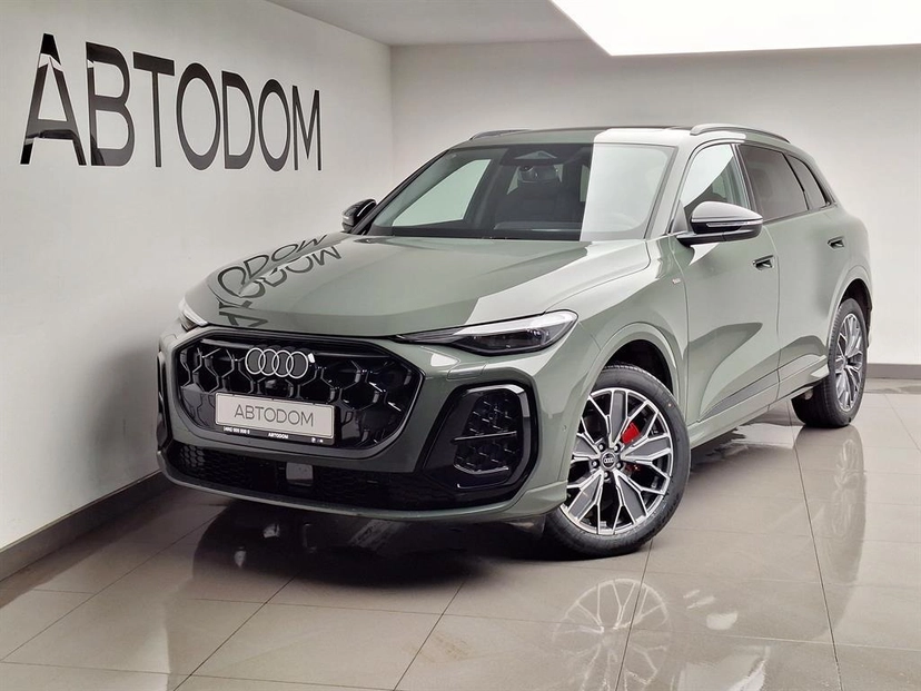 Автомобиль Audi Q5 III поколение 2.0 AMT 4WD (204 л.с.) Base Чёрный 2025