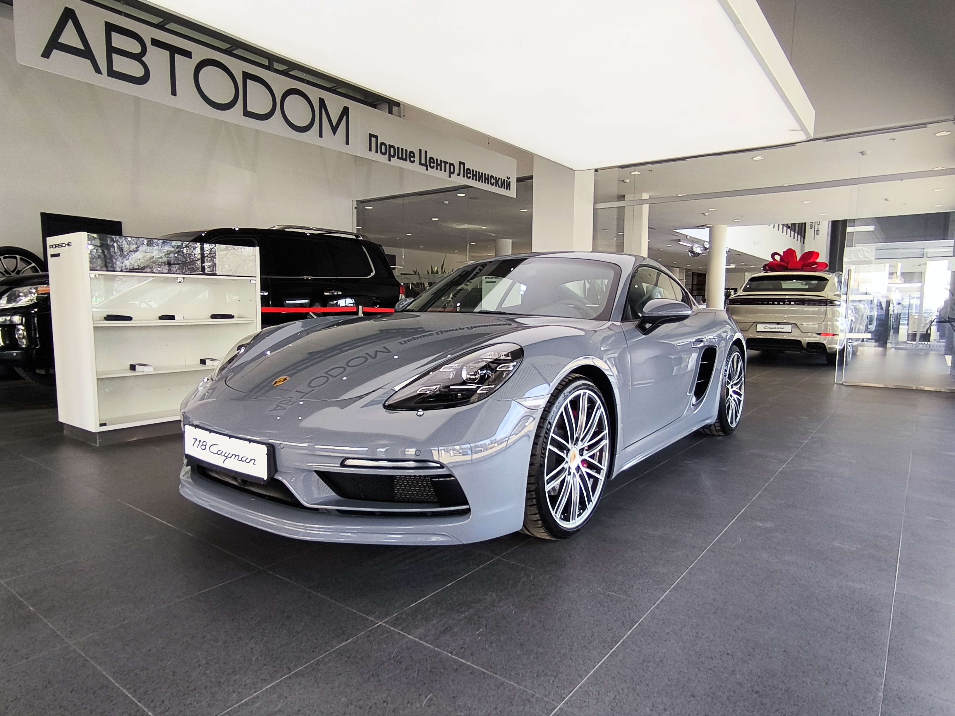 Автомобиль Porsche Cayman III поколение (982) S 2.5 AMT (350 л.с.) Cayman S Серый 2025 