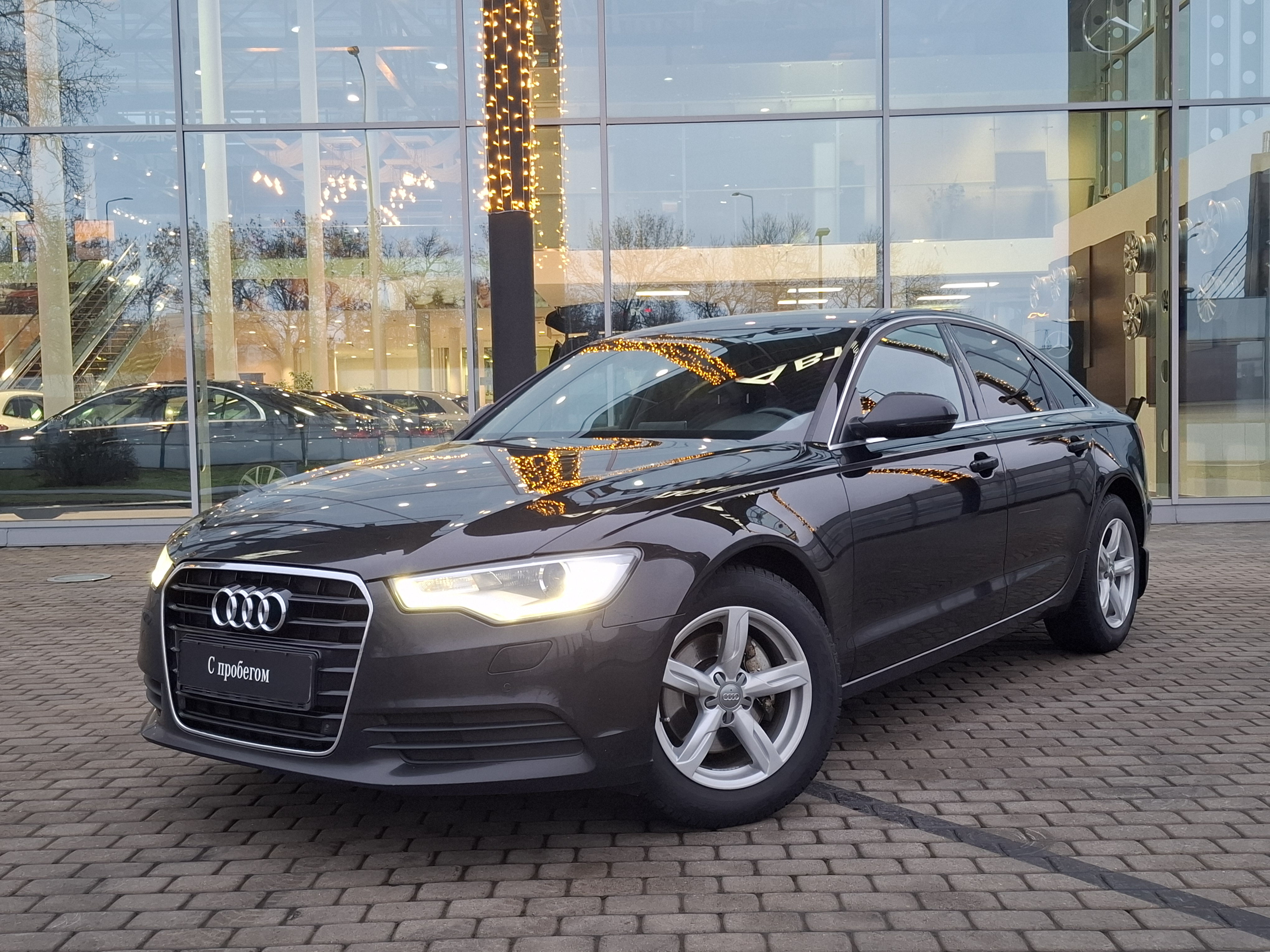 Автомобиль Audi A6 IV поколение (C7) 2.0 CVT (180 л.с.) Base Чёрный 2012 с пробегом 265 767 км