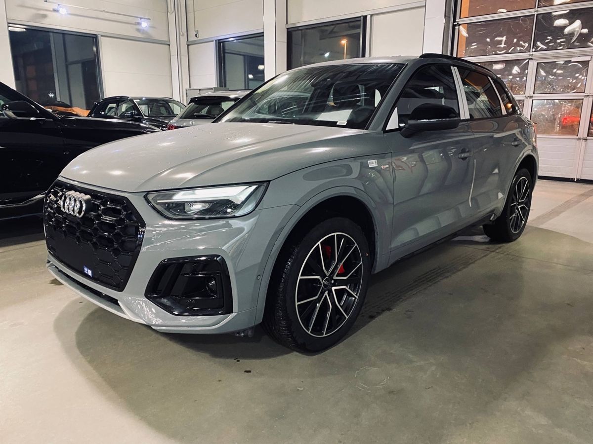 Автомобиль Audi Q5 II (FY) [рестайлинг] 2.0 AMT 4WD (245 л.с.) Luxury Dynamic Серый 2025 с пробегом 40 км