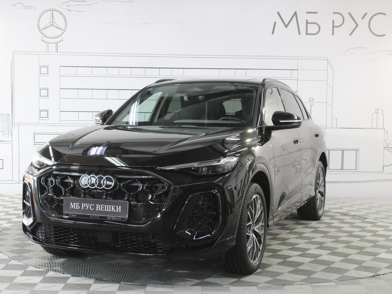 Автомобиль Audi Q5 III поколение 2.0 AMT 4WD (204 л.с.) S-Line Чёрный 2025 