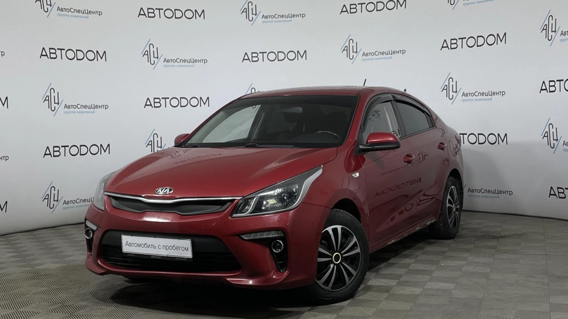 Автомобиль Kia Rio IV поколение 1.6 AT (123 л.с.) Luxe Красный 2017 с пробегом 134 587 км