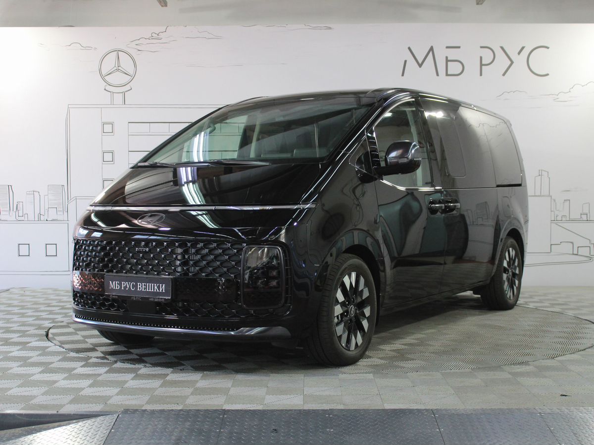 Hyundai Staria I поколение 2.2d AT 4WD (177 л.с.) Lounge 9 Seater Prestige Чёрный 2025 с пробегом 137 км