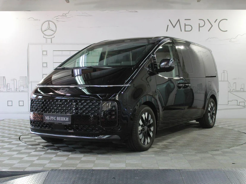 Hyundai Staria I поколение 2.2d AT 4WD (177 л.с.) Lounge 9 Seater Prestige Чёрный 2025 с пробегом 137 км