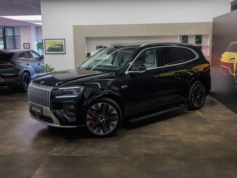 ZEEKR 8X I поколение 70 kWh 2.0hyb AT 4WD (898 л.с.) Ultra+ Чёрный 2026 с пробегом 31 км
