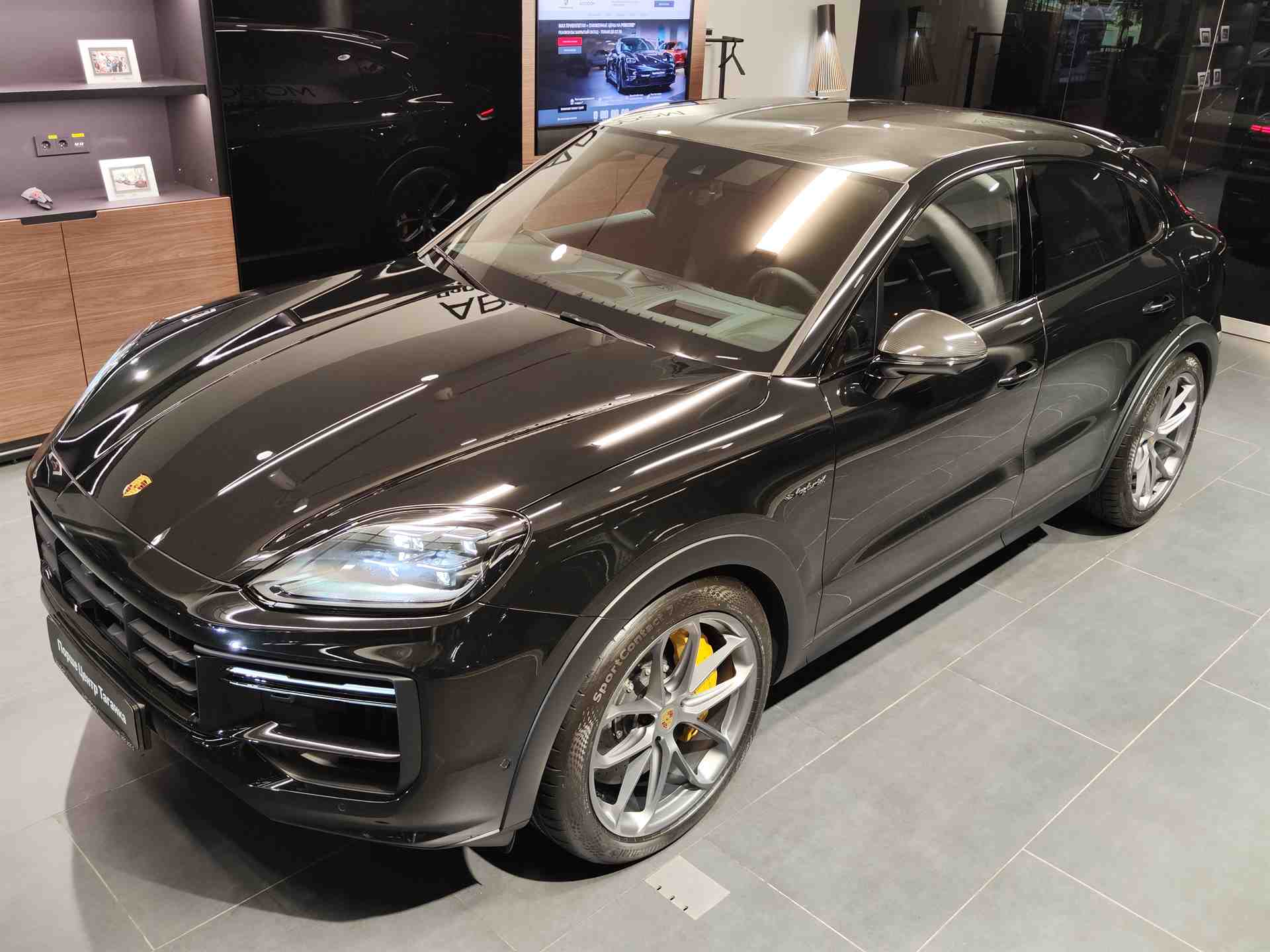 Автомобиль Porsche Cayenne III [рестайлинг] Turbo GT 4.0 AT 4WD (659 л.с.) Turbo GT Coupé Чёрный  