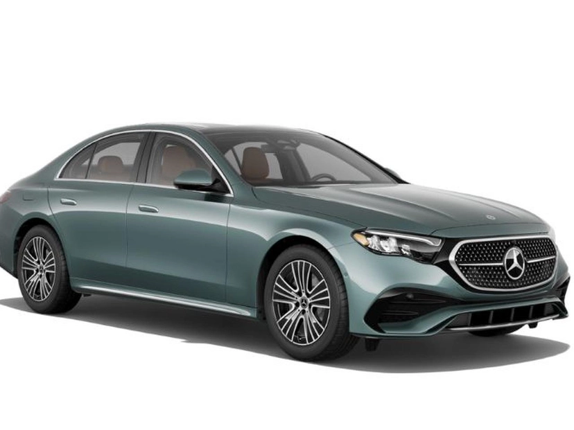 Автомобиль Mercedes-Benz E-Класс VI поколение (W214/S214) 2.0 AT 4Matic (258 л.с.) AMG Line Зелёный 2025