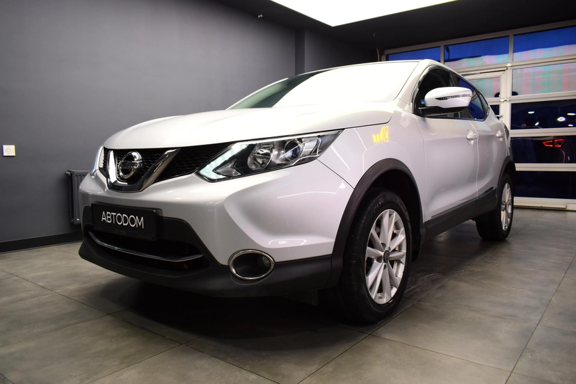 Автомобиль Nissan Qashqai II поколение 2.0 CVT 4WD (144 л.с.) QE ЯндексАвто Серебристый 2018 с пробегом 59 314 км
