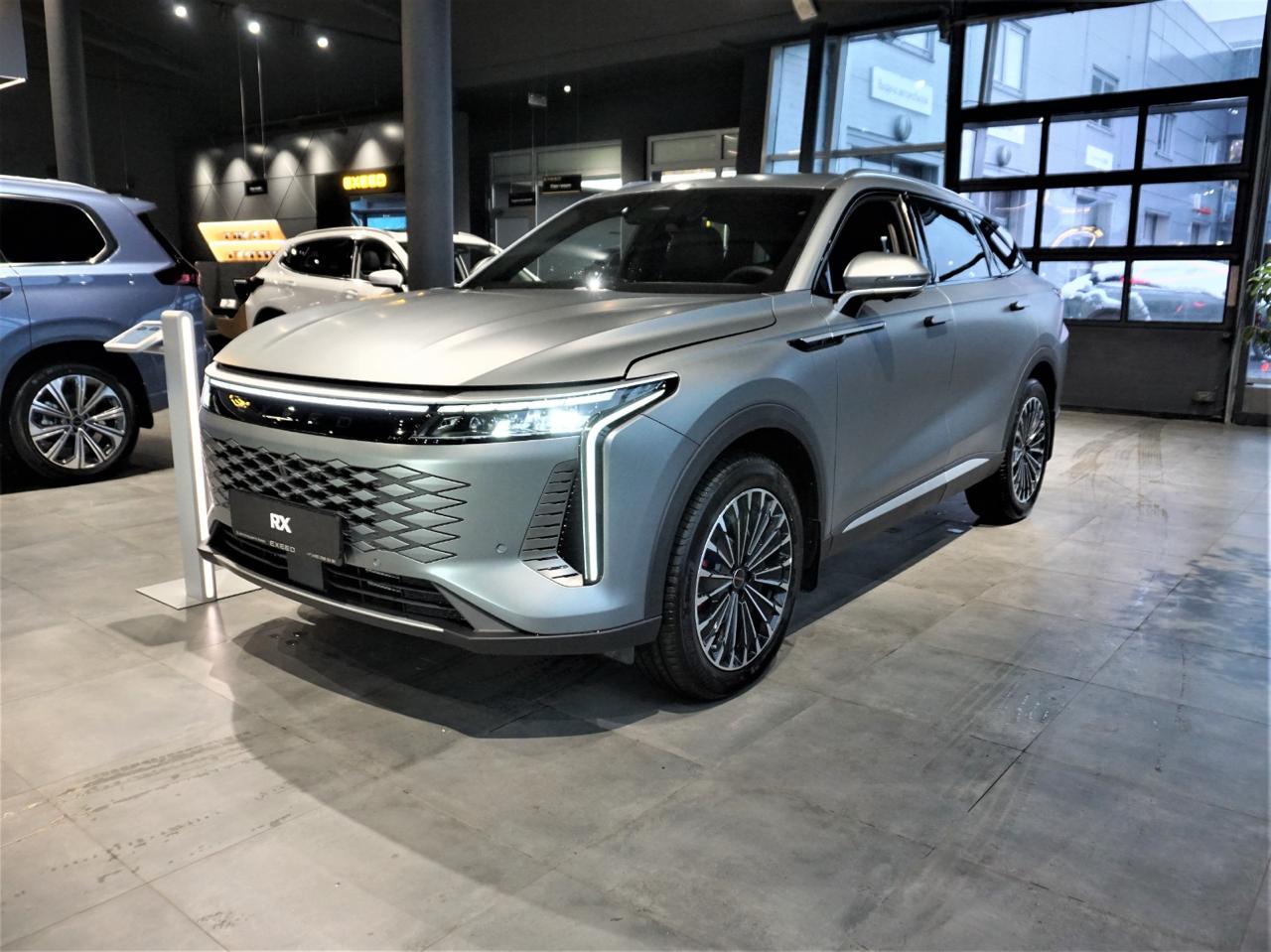 Автомобиль EXEED RX I поколение 2.0 AT 4WD (249 л.с.) Премиум Серый 2024 