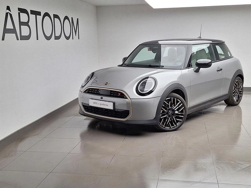 Автомобиль MINI Hatch IV поколение (F65/F66/J01) S 2.0 AMT (204 л.с.) John Cooper Works Trim Серый 2024