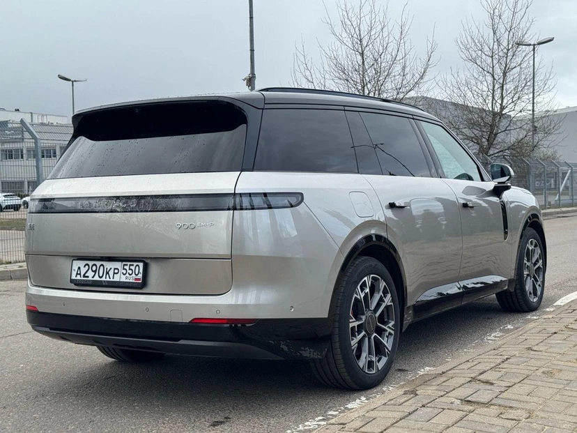 Автомобиль Lynk & Co 900 I поколение 2.0hyb AT 4WD (734 л.с.) Ultra Серый 2025 с пробегом 155 км