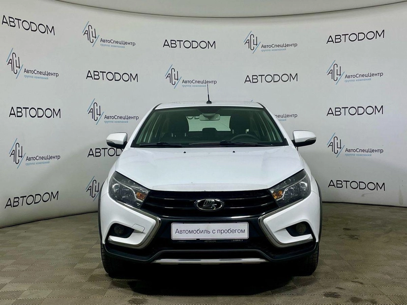 Автомобиль Lada (ВАЗ) Vesta I поколение 1.8 AMT (122 л.с.) Luxe Multimedia (2018-2019) Белый 2019 с пробегом 73 239 км