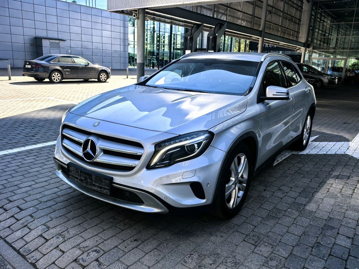 Mercedes-Benz GLA I поколение (X156) 250 2.0 AMT 4Matic (211 л.с.) Особая серия Чёрный 2014 с пробегом 54 379 км