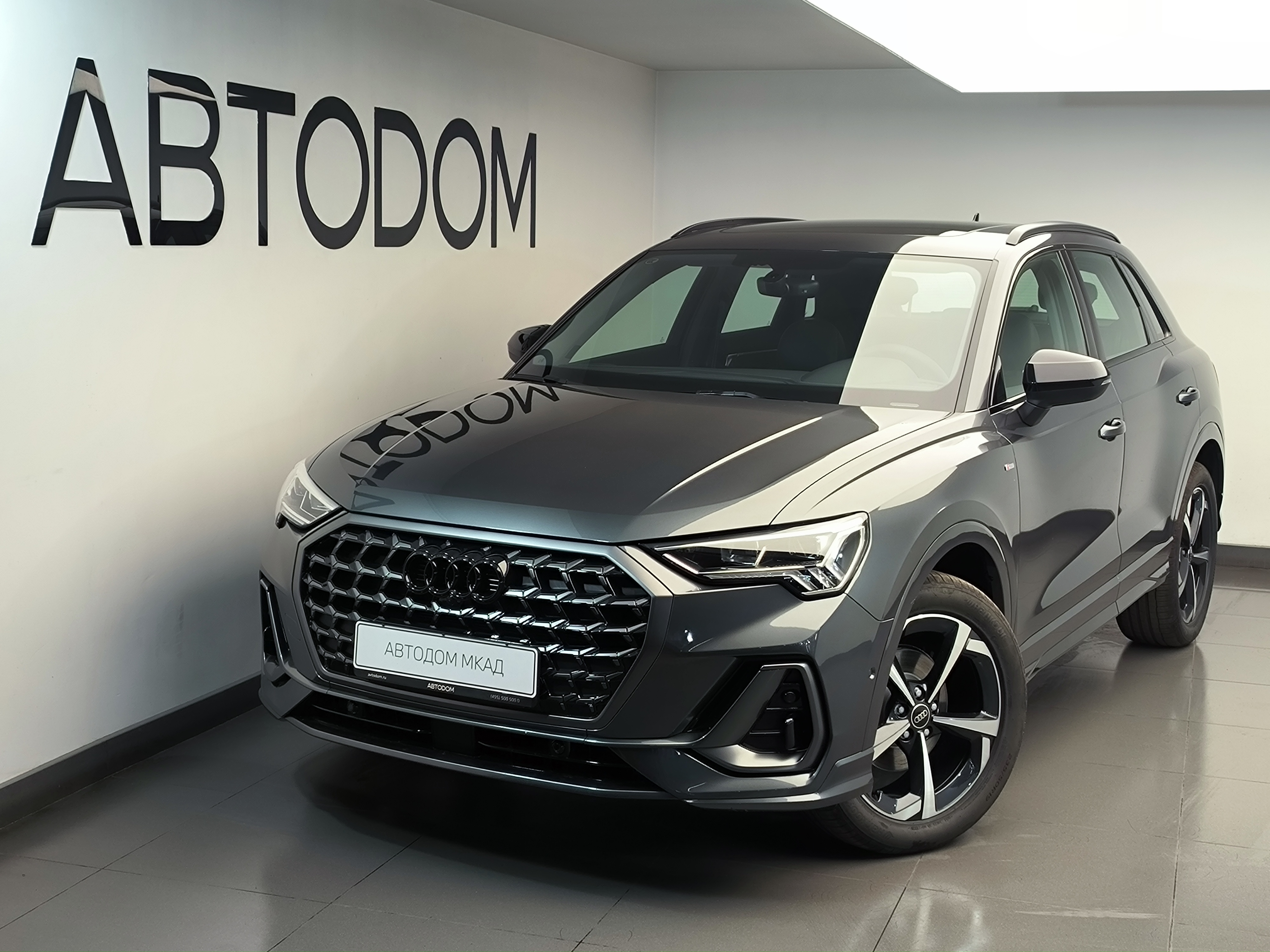 Audi Q3 II поколение (F3) 1.5 AMT (160 л.с.) Base Чёрный 2026 