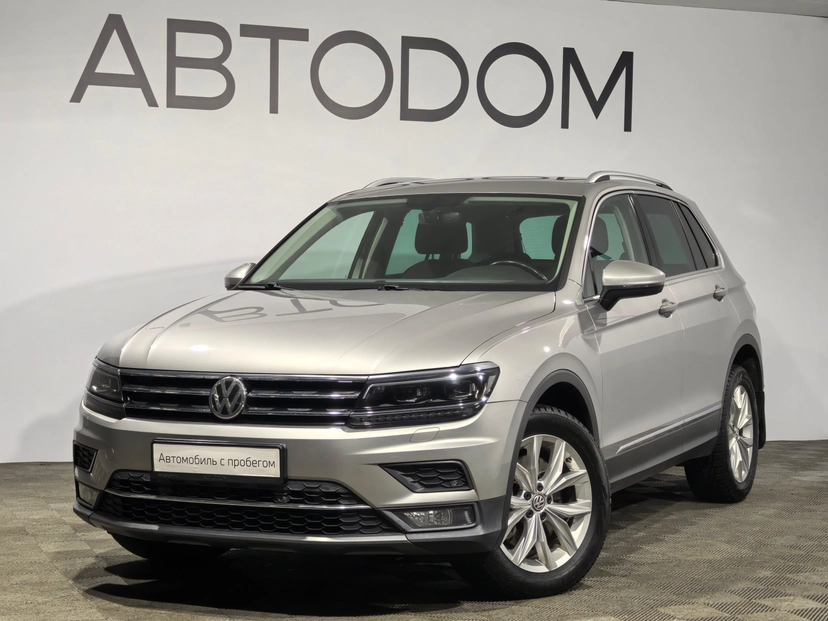 Автомобиль Volkswagen Tiguan II поколение 2.0 AMT 4WD (180 л.с.) Highline Серебристый 2017 с пробегом 114 635 км