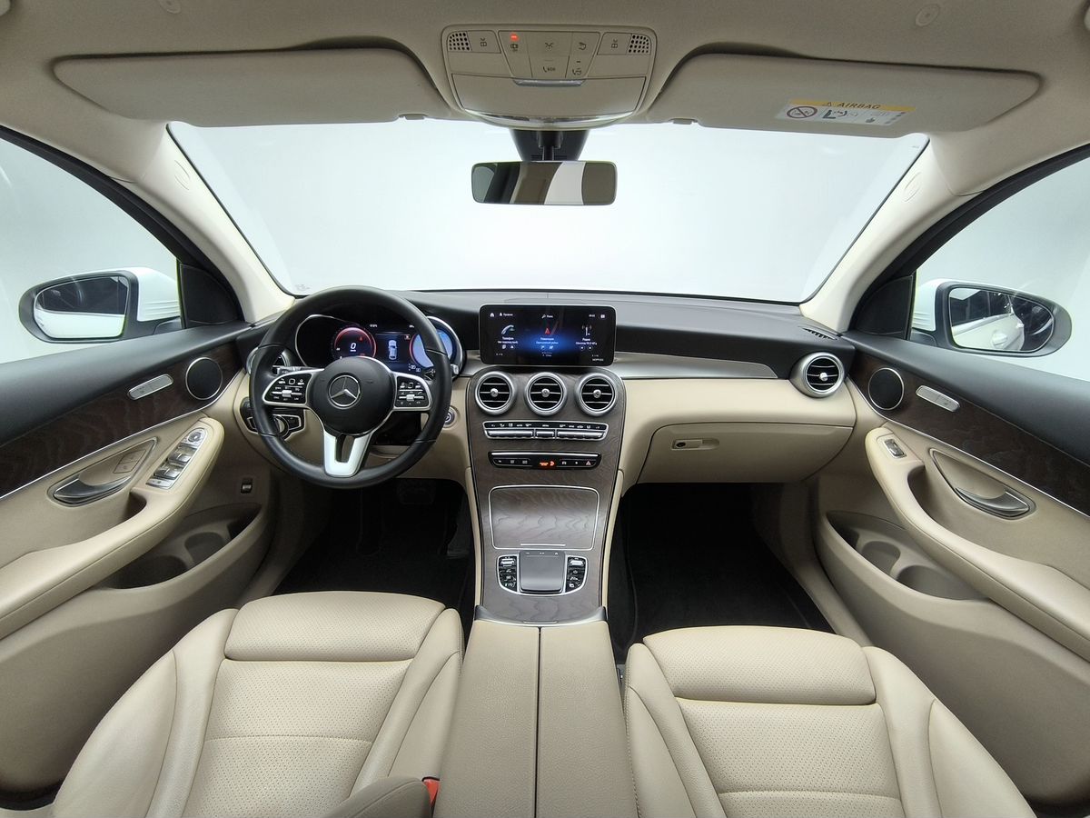 Автомобиль Mercedes-Benz GLC coupe I (C253) [рестайлинг] 220 2.0d AT 4Matic (194 л.с.) Premium Белый 2021 с пробегом 109 575 км