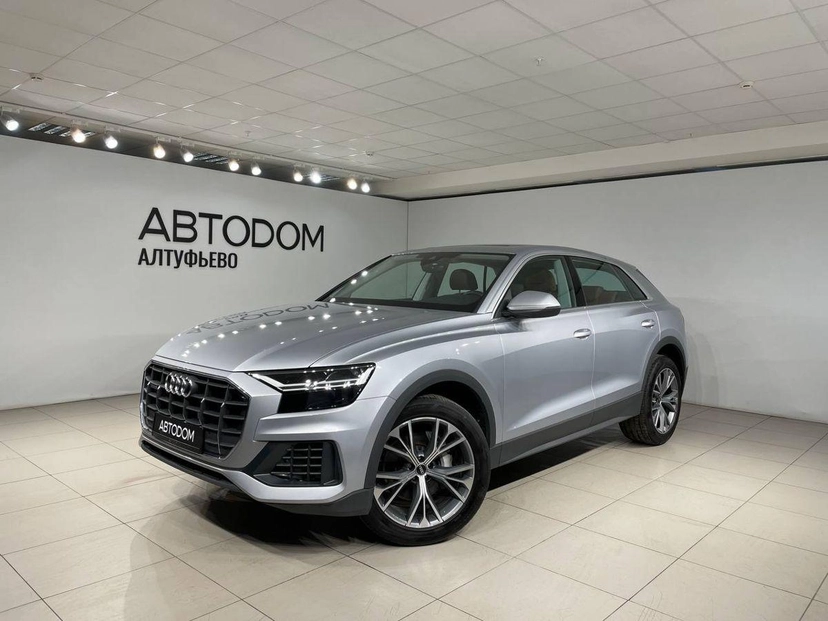 Автомобиль Audi Q8 I поколение 3.0 AT 4WD (340 л.с.) Base Серебристый 2022 с пробегом 50 км
