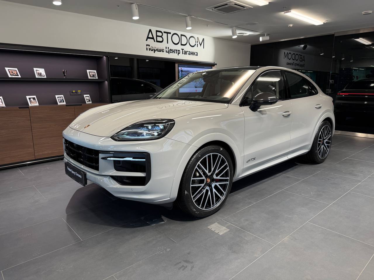 Автомобиль Porsche Cayenne III [рестайлинг] GTS 4.0 AT 4WD (500 л.с.) GTS Coupé Серый  