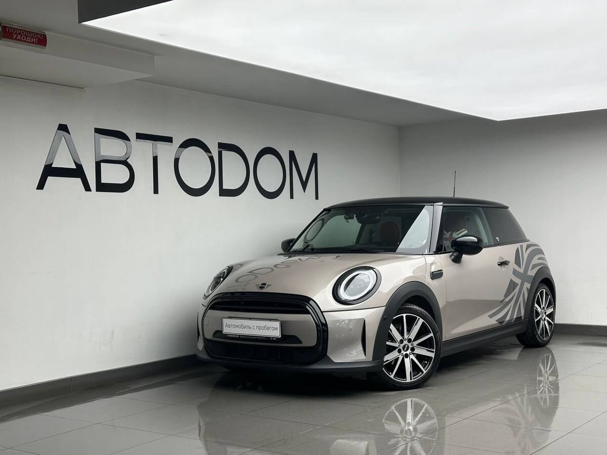 MINI Hatch III (F55/F56) [2-й рестайлинг] Cooper 1.5 AMT (136 л.с.) Classic Серый 2024 с пробегом 26 141 км