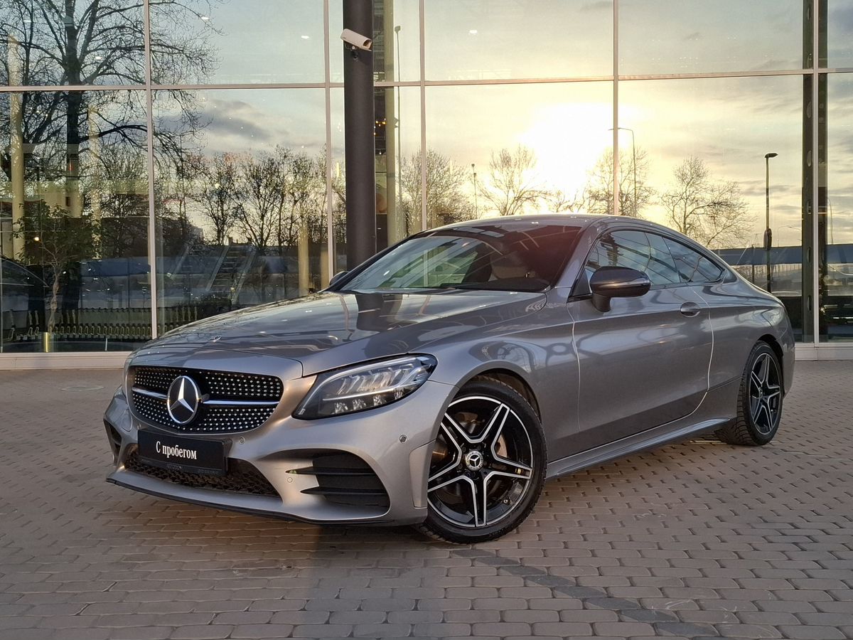Автомобиль Mercedes-Benz C-Класс IV (W205/S205/C205) [рестайлинг] 180 1.6 AT (150 л.с.) Sport Серебристый 2021 с пробегом 80 998 км