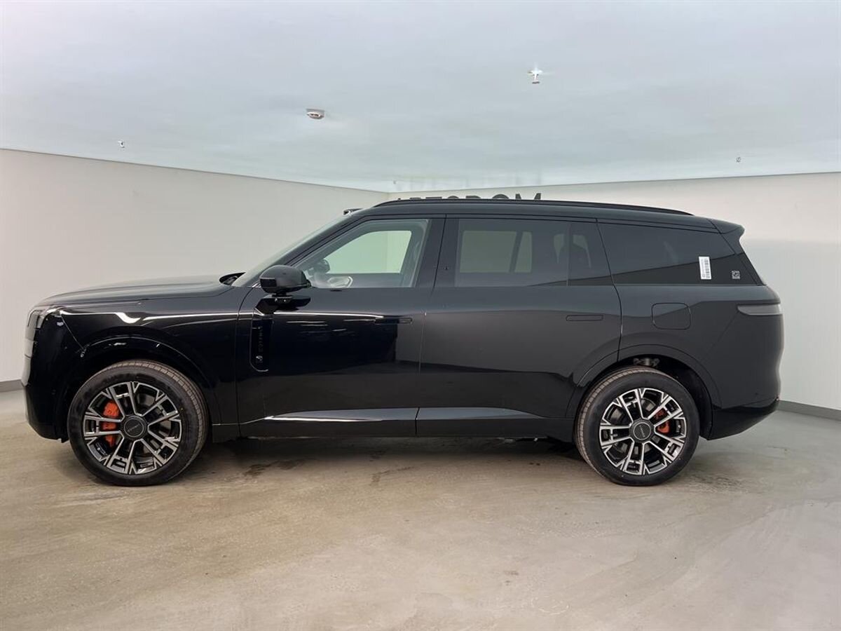 Автомобиль Lynk & Co 900 I поколение 2.0hyb AT 4WD (734 л.с.) Ultra Чёрный 2025 