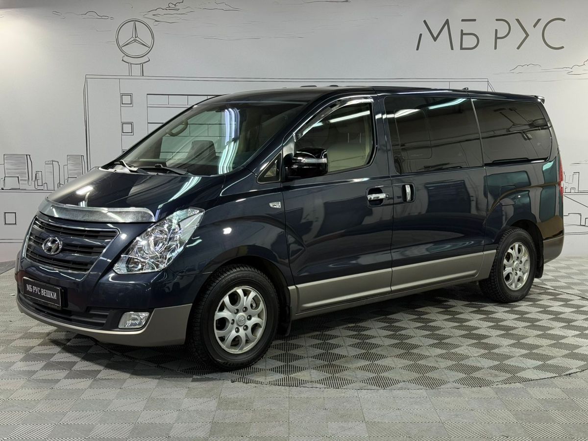 Автомобиль Hyundai Grand Starex I [2-й рестайлинг] 2.5d AT (175 л.с.) Base Синий 2017 с пробегом 64 500 км