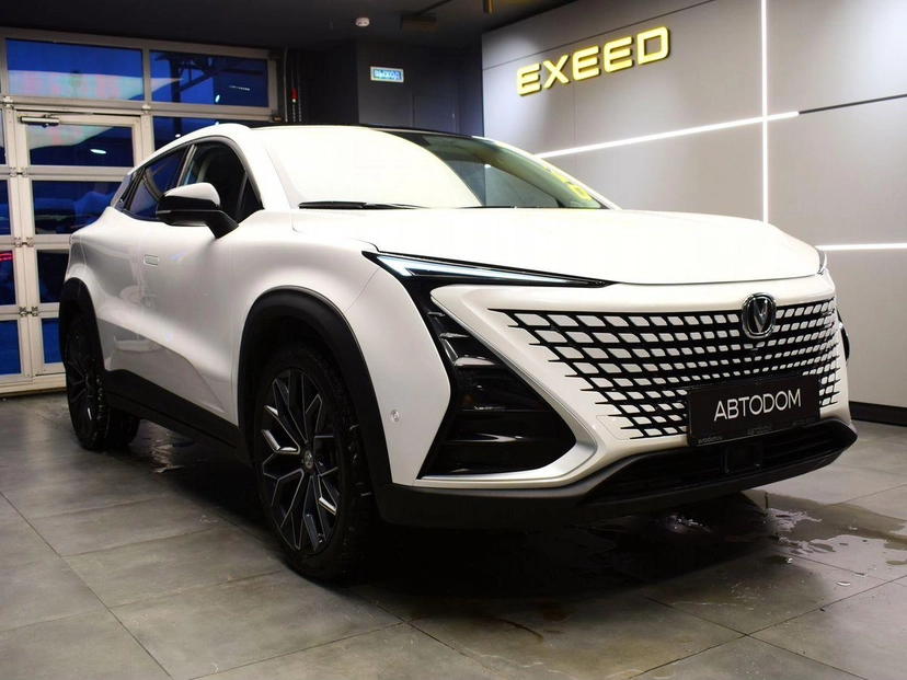 Автомобиль Changan UNI-T I поколение 1.5 AMT (167 л.с.) Tech Белый 2023 с пробегом 30 000 км