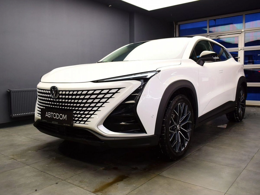 Автомобиль Changan UNI-T I поколение 1.5 AMT (167 л.с.) Tech Белый 2023 с пробегом 30 000 км