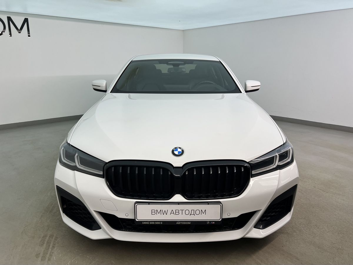 Автомобиль BMW 5 серии VII (G30/G31) [рестайлинг] 530 2.0 AT 4WD (249 л.с.) M Sport Plus Белый 2021 с пробегом 58 307 км