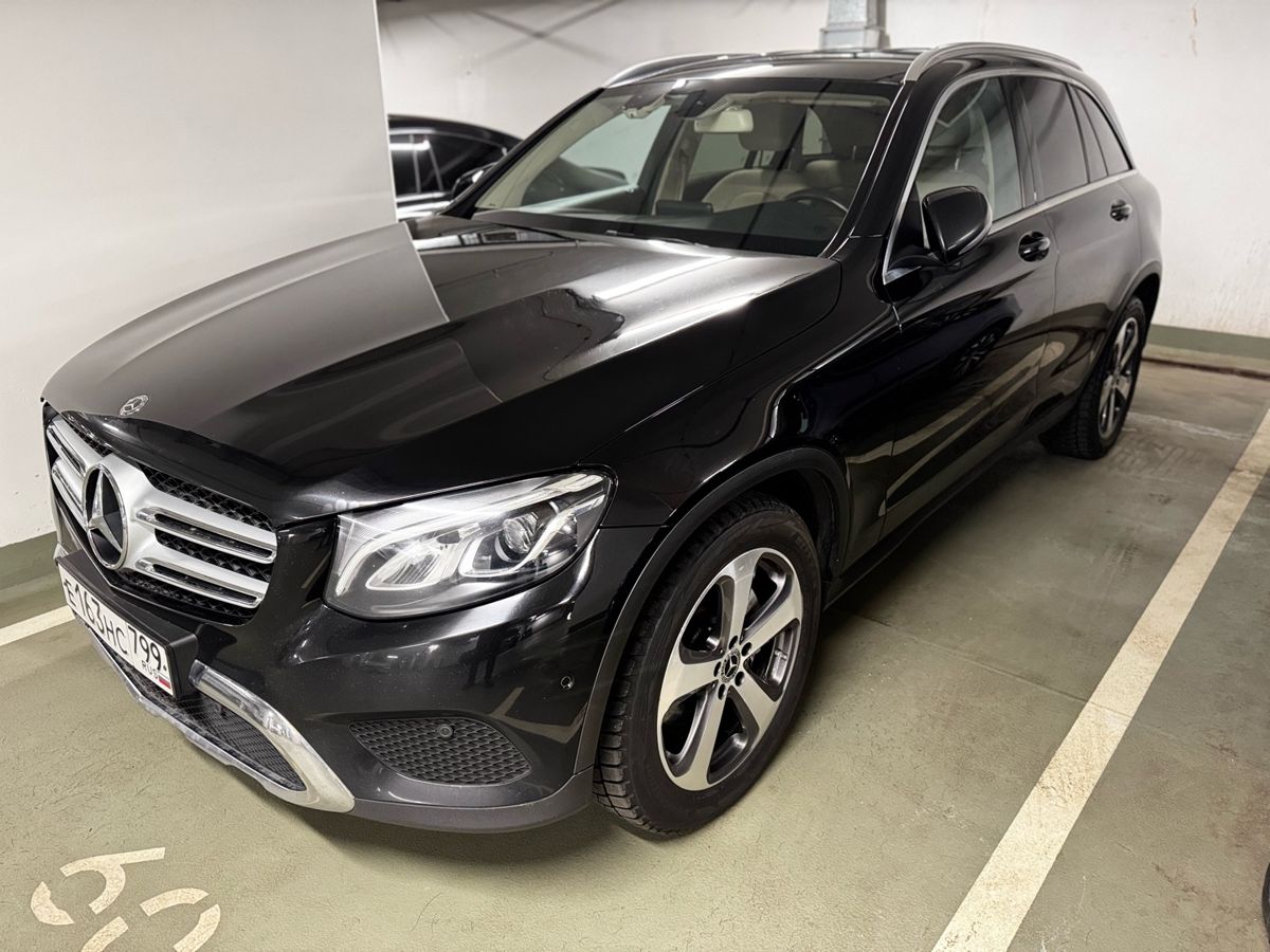 Автомобиль Mercedes-Benz GLC I поколение (X253) 220 2.1d AT 4Matic (170 л.с.) Особая серия Чёрный 2018 с пробегом 101 000 км