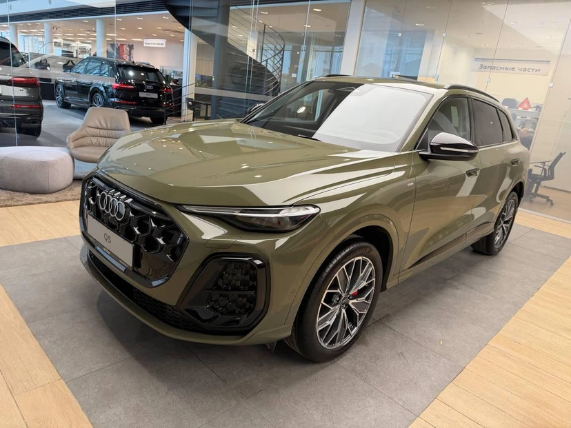 Автомобиль Audi Q5 III поколение 2.0 AMT 4WD (204 л.с.) 40 TFSI Quattro Зелёный 2026
