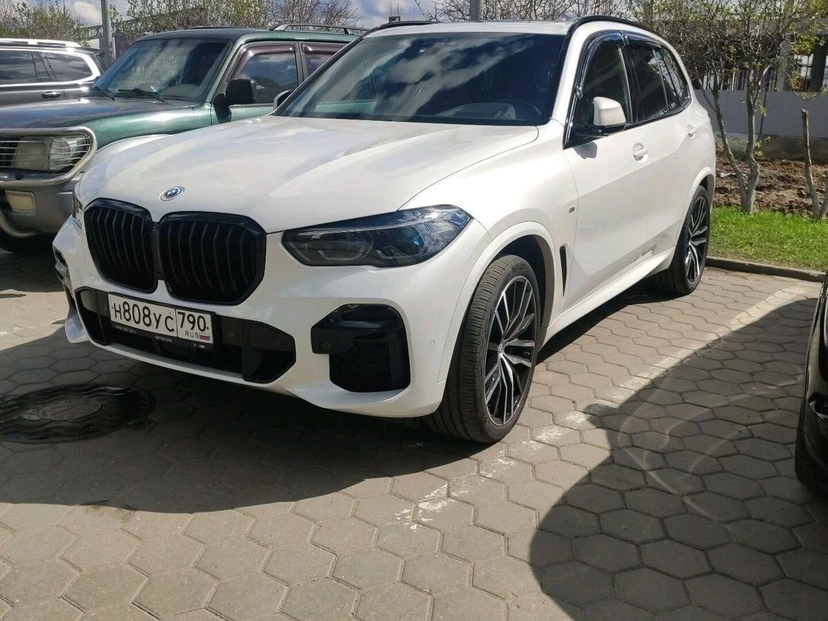 Автомобиль BMW X5 IV поколение (G05) 3.0d AT 4WD (340 л.с.) M Sport Pro Белый 2022 с пробегом 16 625 км