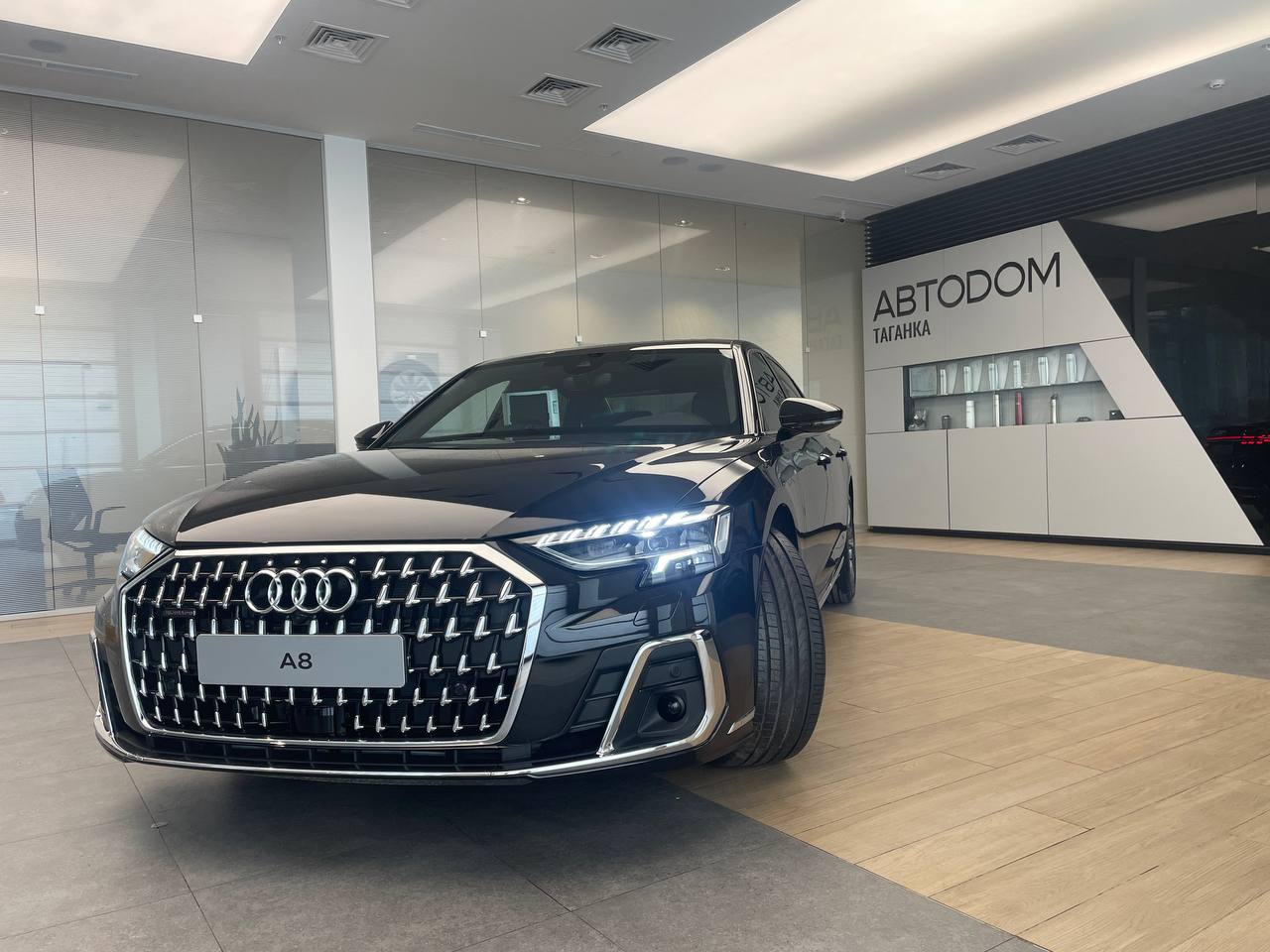 Автомобиль Audi A8 IV (D5) [рестайлинг] 3.0 AT 4WD (340 л.с.) 55 TFSI quattro tiptronic Чёрный 2025 