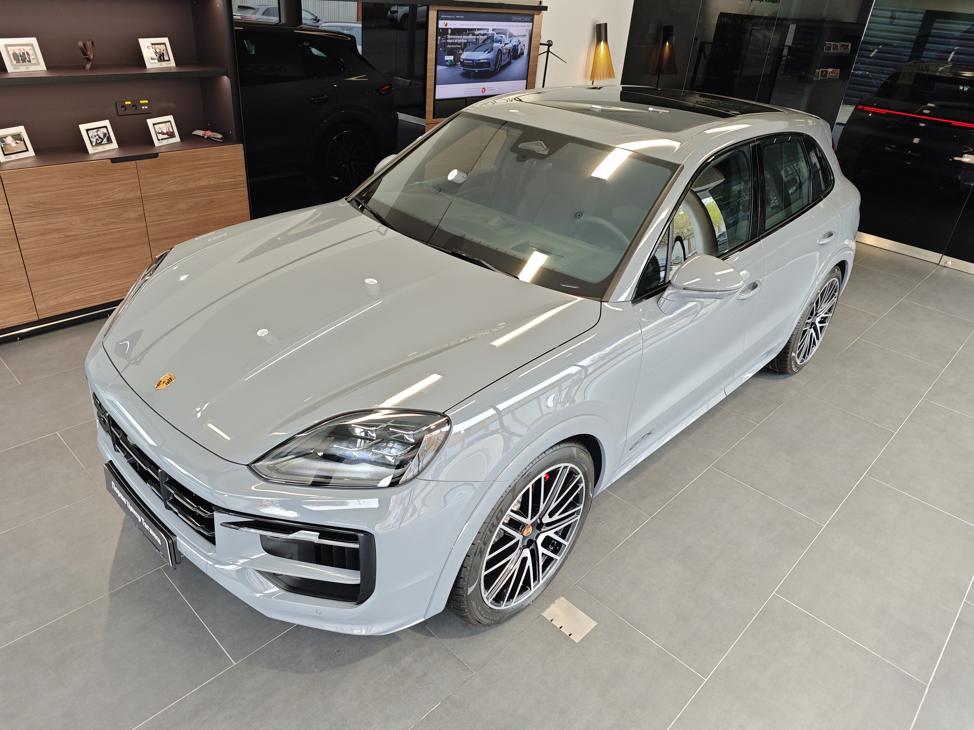 Porsche Cayenne III [рестайлинг] GTS 4.0 AT 4WD (500 л.с.) GTS Серый 2025 