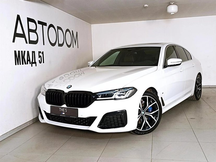 Автомобиль BMW 5 серии VII (G30/G31) [рестайлинг] 530 2.0 AT (252 л.с.) Base Белый 2022 с пробегом 8 947 км
