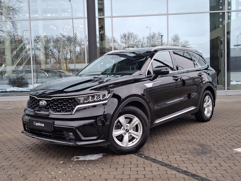 Автомобиль Kia Sorento IV поколение 2.5 AT 4WD (179 л.с.) Base Чёрный 2021 с пробегом 82 303 км