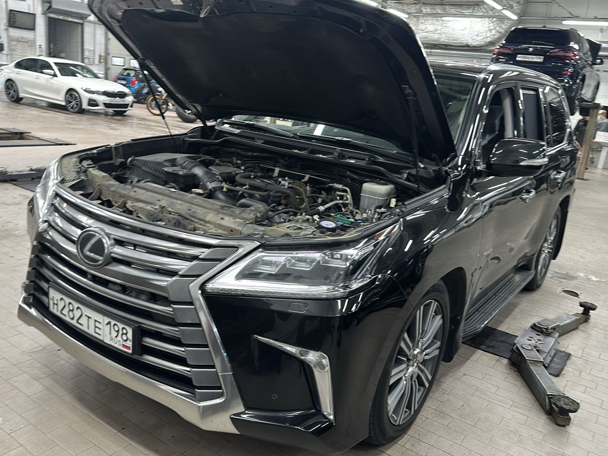 Lexus LX III [2-й рестайлинг] 5.7 AT 4WD (367 л.с.) Luxury 21+ Чёрный 2017 с пробегом 200 386 км