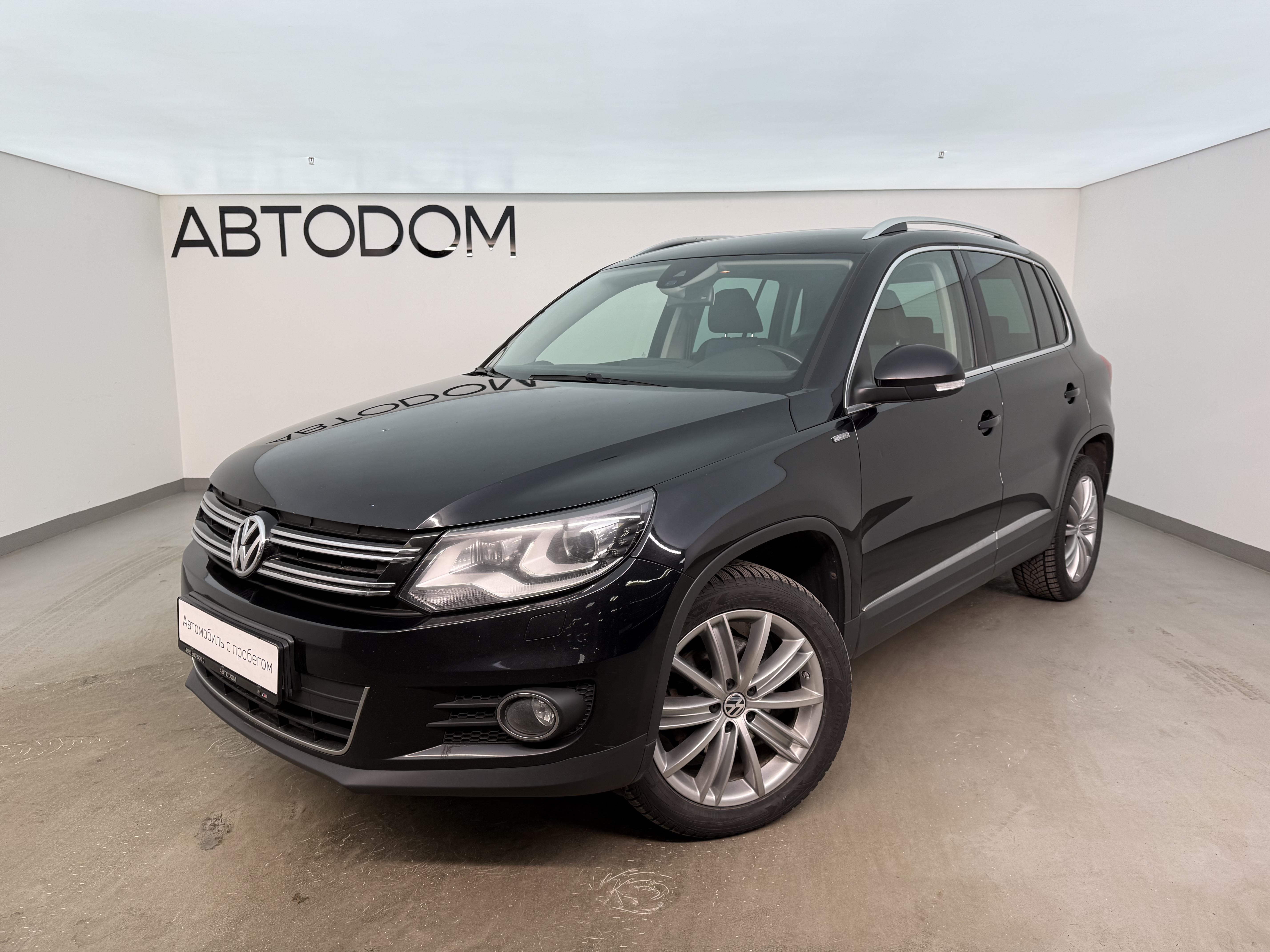 Автомобиль Volkswagen Tiguan I [рестайлинг] 2.0 AT 4WD (170 л.с.) Sochi Edition Чёрный 2013 с пробегом 127 163 км