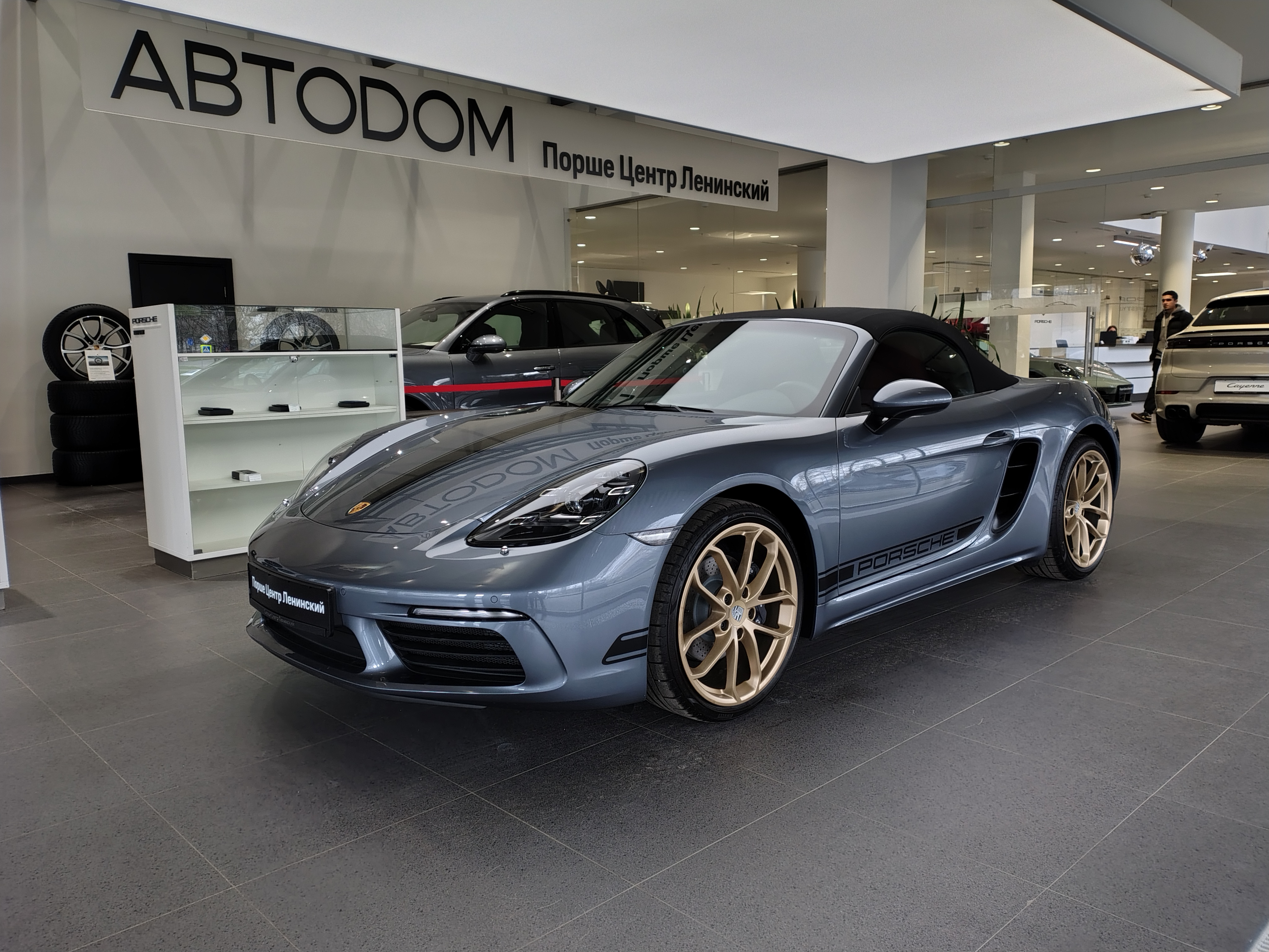 Автомобиль Porsche Boxster IV поколение (982) 2.0 MT (300 л.с.) Style Edition Серый 2025 